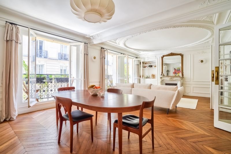 Appartement Haussmannien élégant à Paris – photo 3