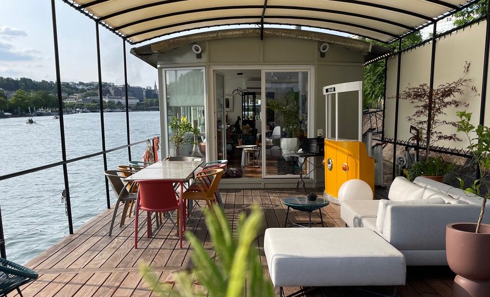 Péniche proche paris baignée de lumière – photo 17