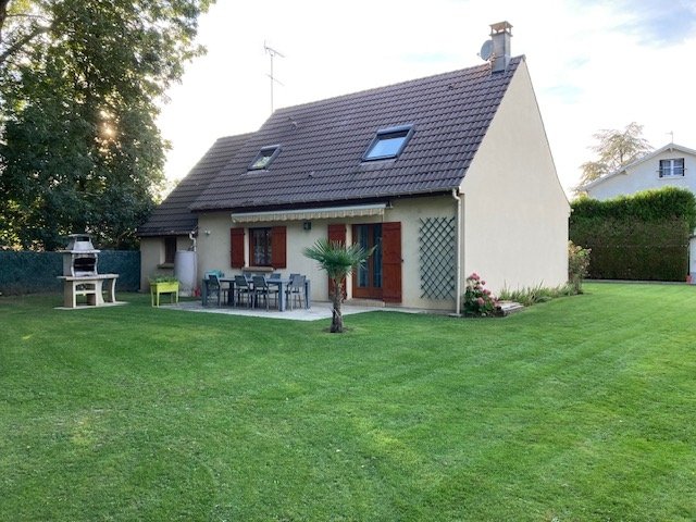 Pavillon de banlieue avec jardin en île de France – photo 2