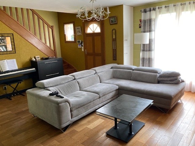 Pavillon de banlieue avec jardin en île de France – photo 4