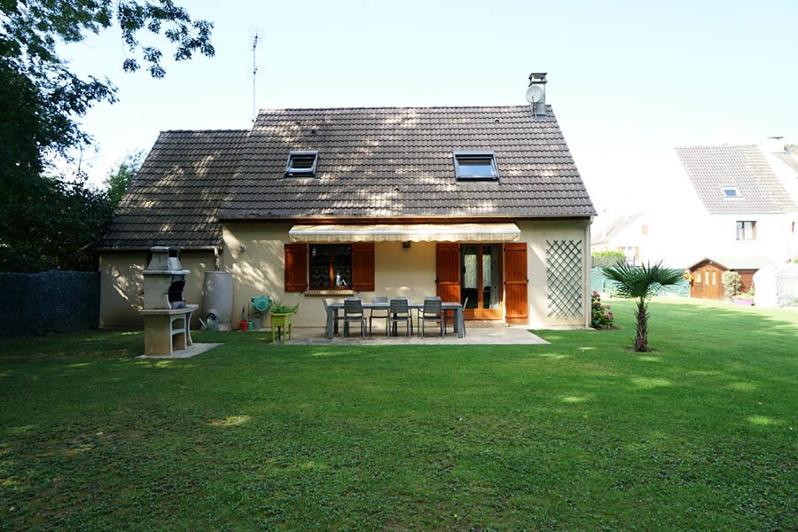 Pavillon de banlieue avec jardin en île de France – photo 32