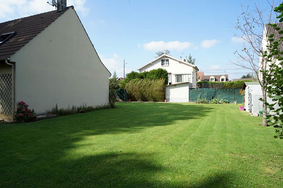 Pavillon de banlieue avec jardin en île de France – photo 33