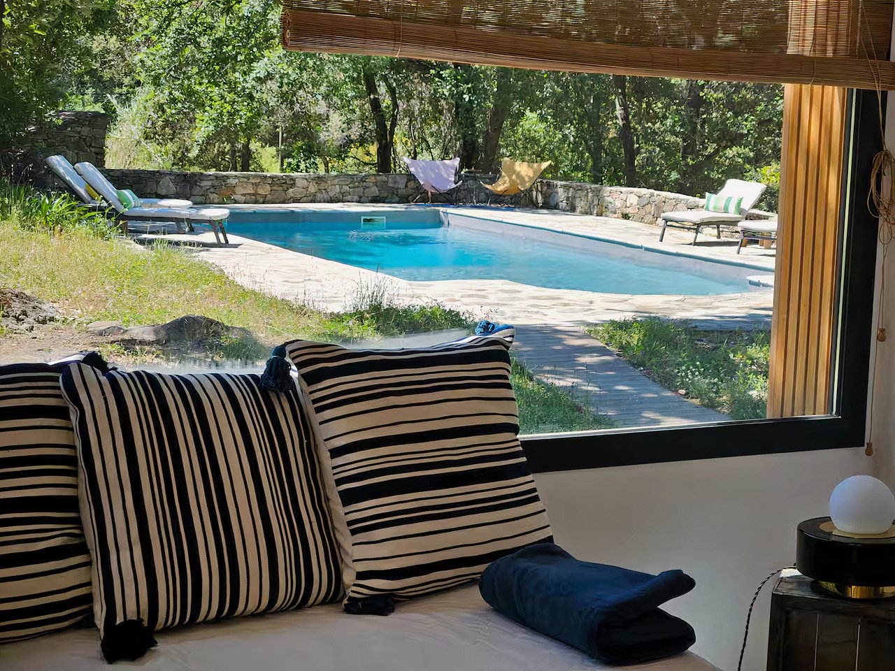 Bergerie corse rénovée avec piscine et terrain sauvage – photo 4