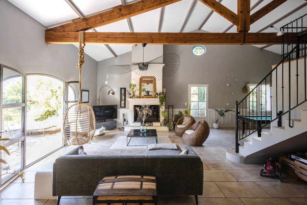 Mas élégant de 290 m2 proche d’Avignon – photo 1