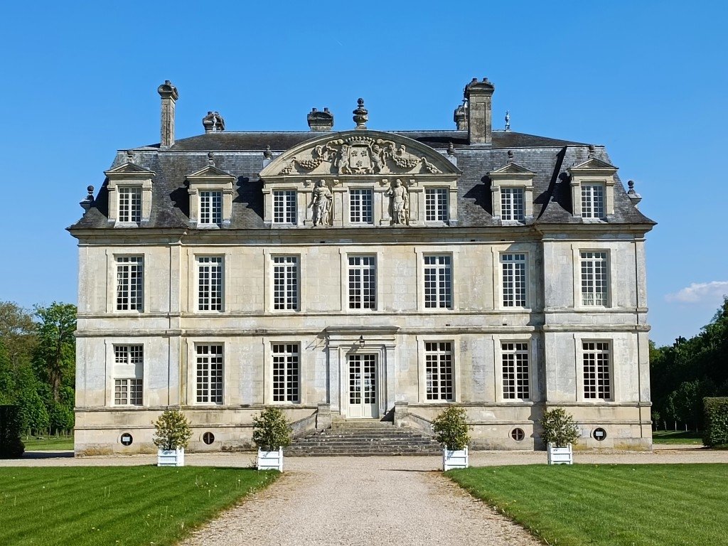 Château classé aux portes de Paris – photo 1