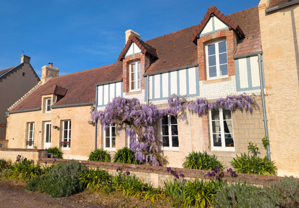 Maison en pierre normande du 18e siècle – photo 1