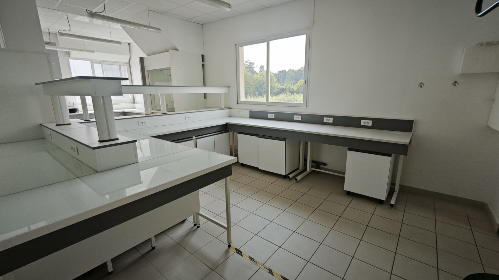 Laboratoire Scientifique en île de France – photo 15