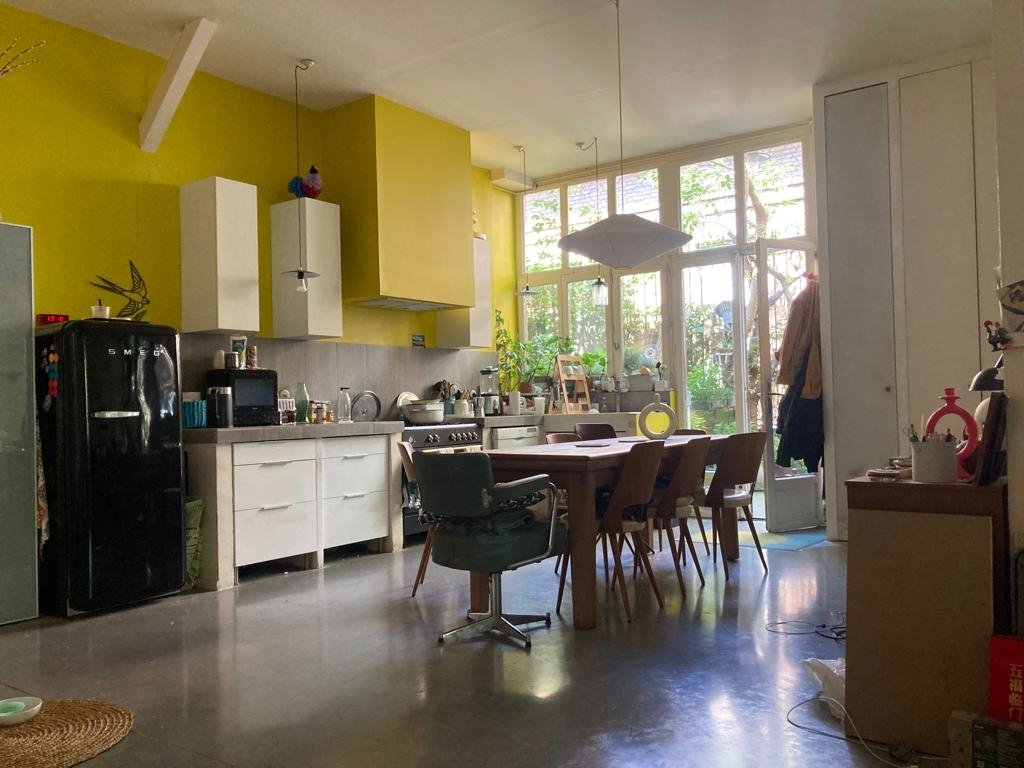 Appartement original et atypique sur cour à Paris – photo 12